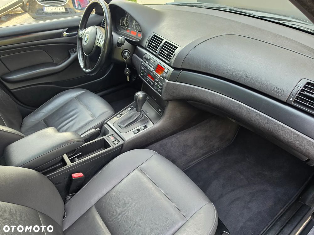 BMW Seria 3 325i - 16