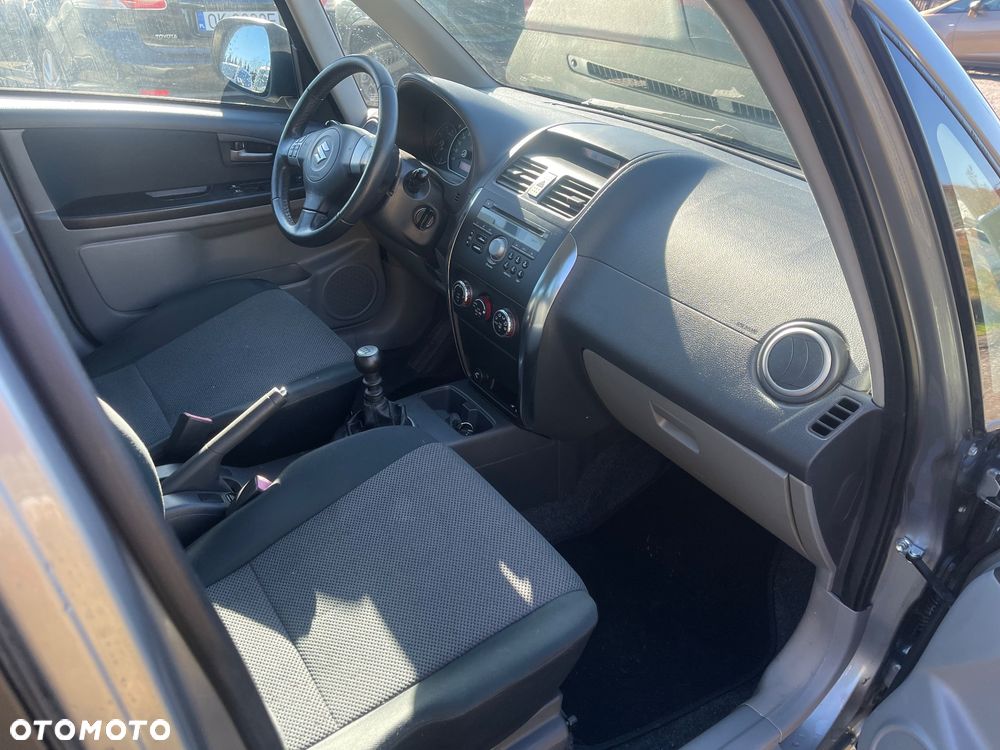 Suzuki SX4 1.9 DDiS DPF 4x4 Club - 12