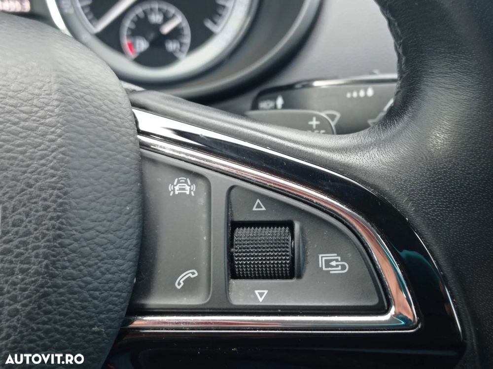 Skoda Octavia 2.0 TDI DSG Ambition - 31