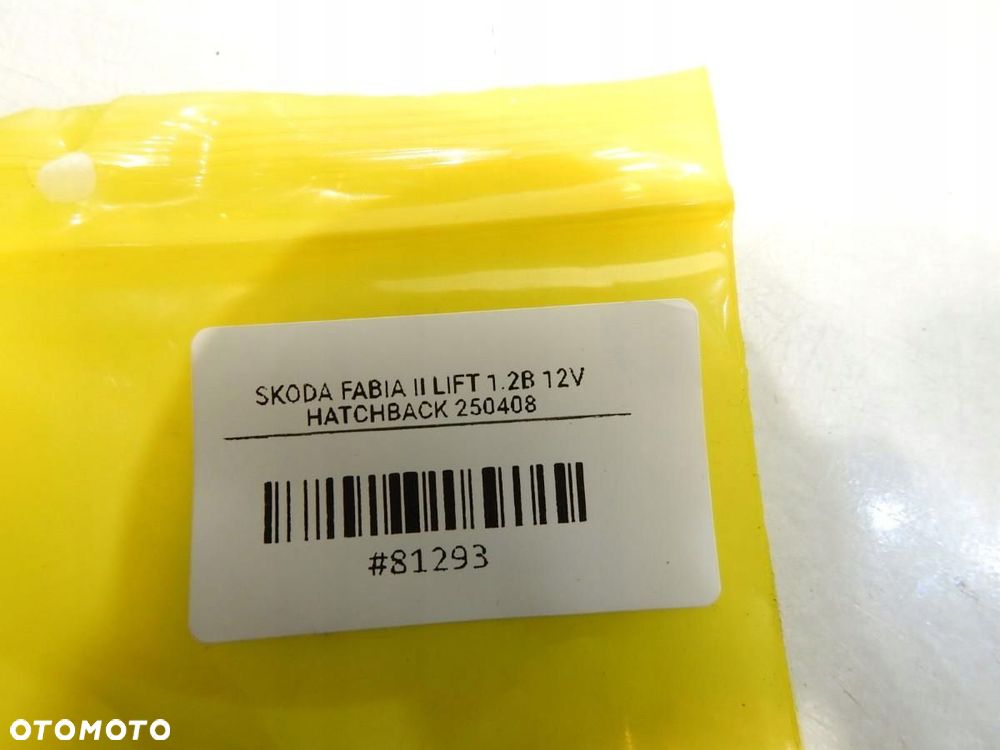 ZNACZEK EMBLEMAT LOGO NAPIS FABIA HTP SKODA FABIA II - 4