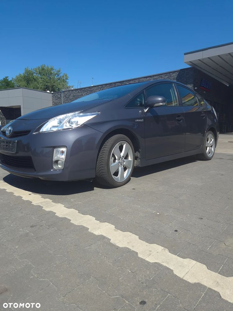 Toyota Prius 1.8 HSD Prestige - 13