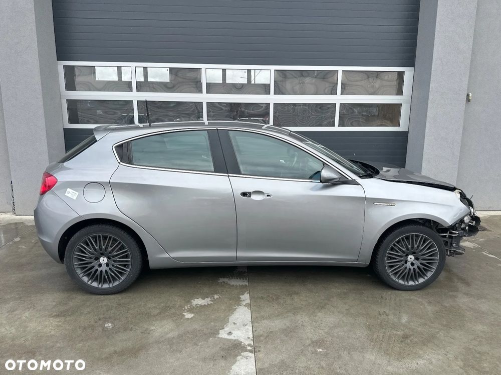 Alfa Romeo Giulietta 2.0 JTDM Distinctive - 3