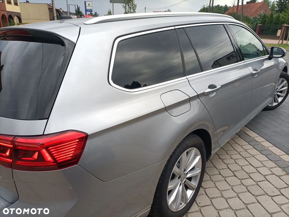 Volkswagen Passat 2.0 TDI SCR DSG Comfortline - 8