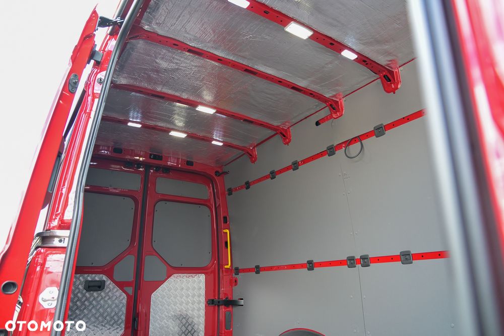 Volkswagen CRAFTER - 22