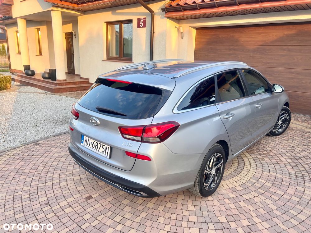 Hyundai i30 1.6 D Comfort - 28