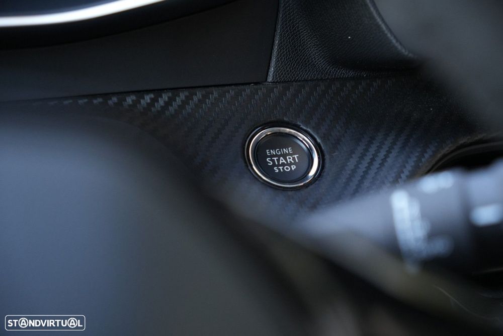 Peugeot 2008 1.2 PureTech Allure Pack - 21