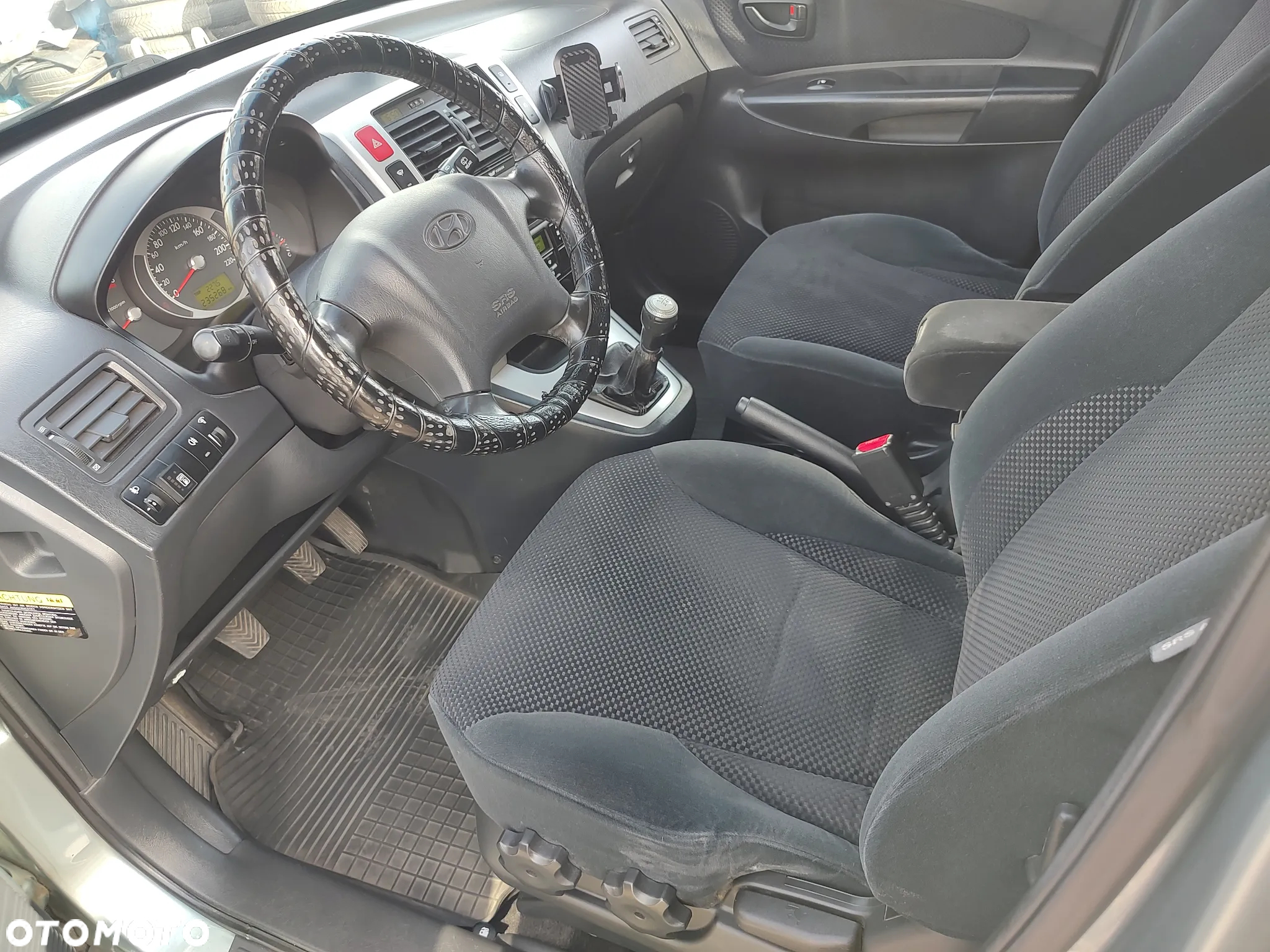 Hyundai Tucson 2.0 Comfort 2WD - 10