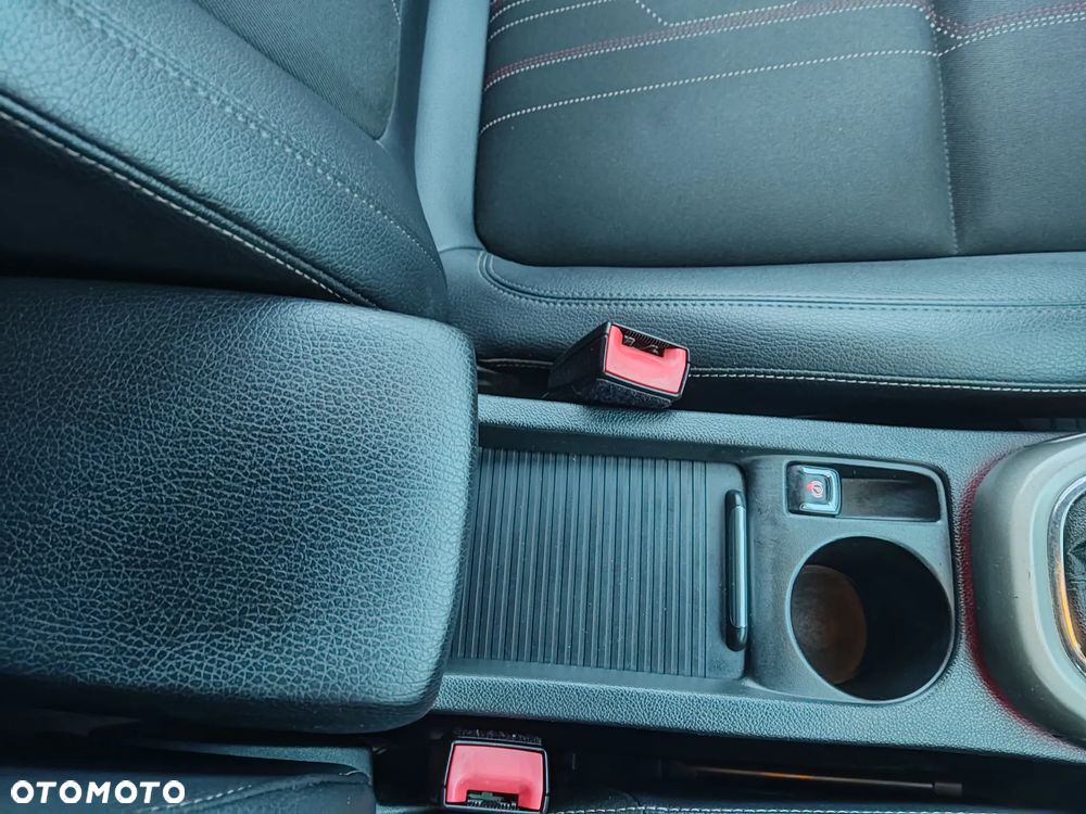 Opel Astra 1.4 Turbo 150 Jahre - 20