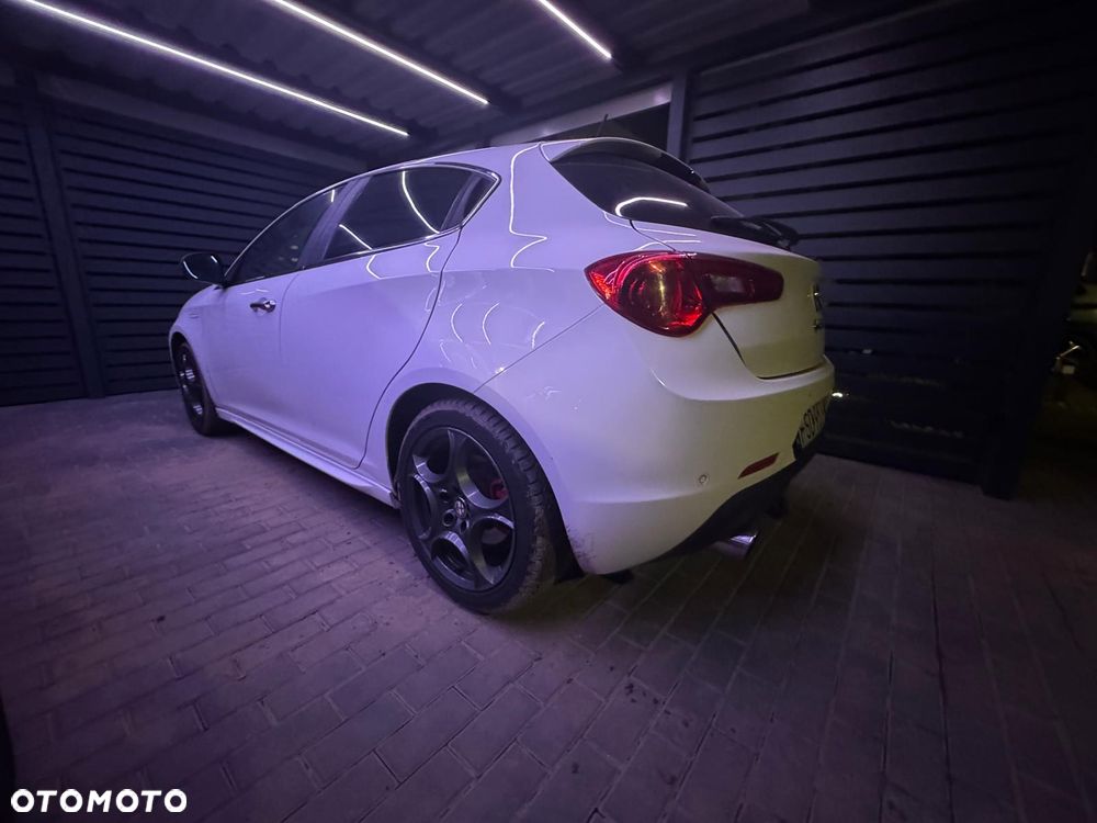 Alfa Romeo Giulietta 1.4 TB MultiAir Distinctive - 4
