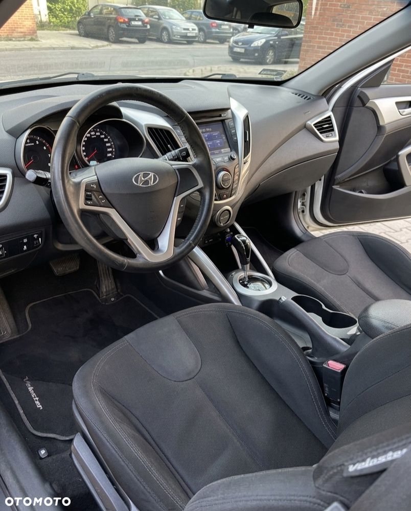 Hyundai Veloster 1.6 DCT Trend - 12