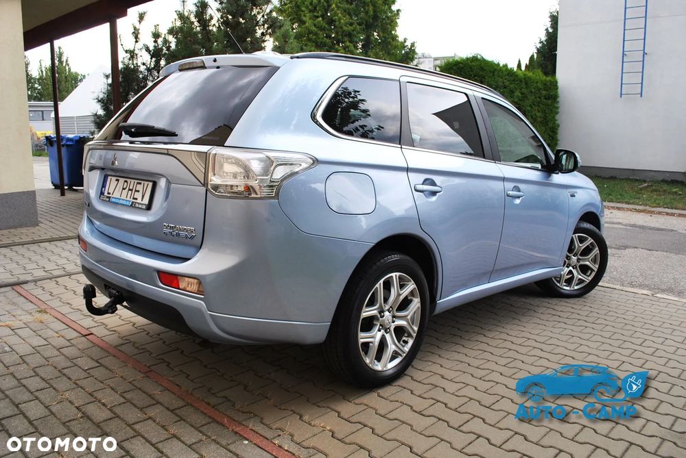 Mitsubishi Outlander Instyle NAVI + - 10