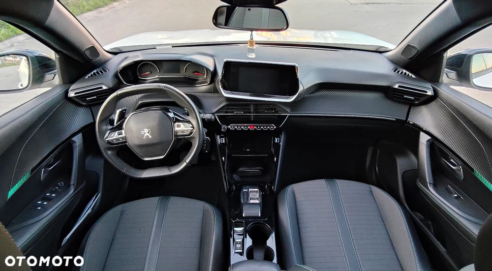 Peugeot 2008 PureTech 130 EAT8 Allure Pack - 16