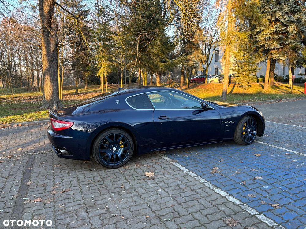 Maserati GranTurismo S - 11