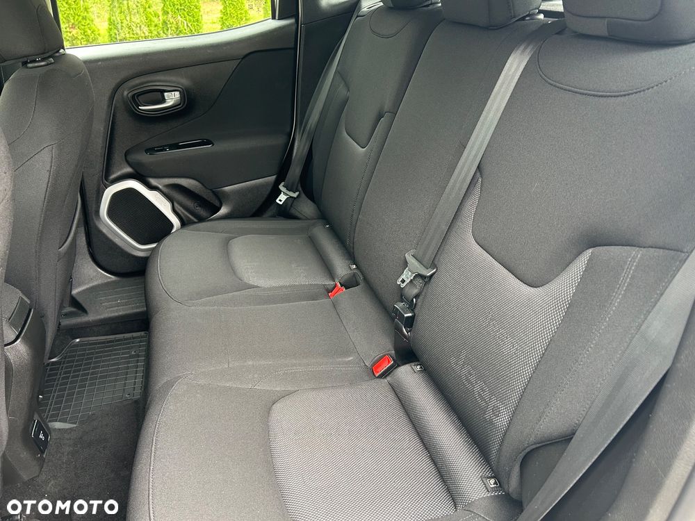 Jeep Renegade - 12
