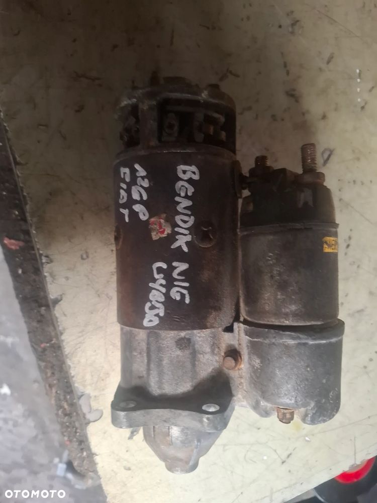 FIAT 126P Maluch rozrusznik z kluczyka bendix niesprawny