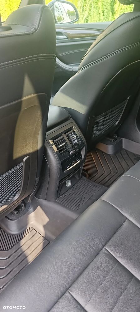 BMW X3 xDrive28i xLine - 16