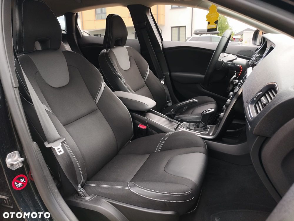 Volvo V40 D3 Kinetic - 13