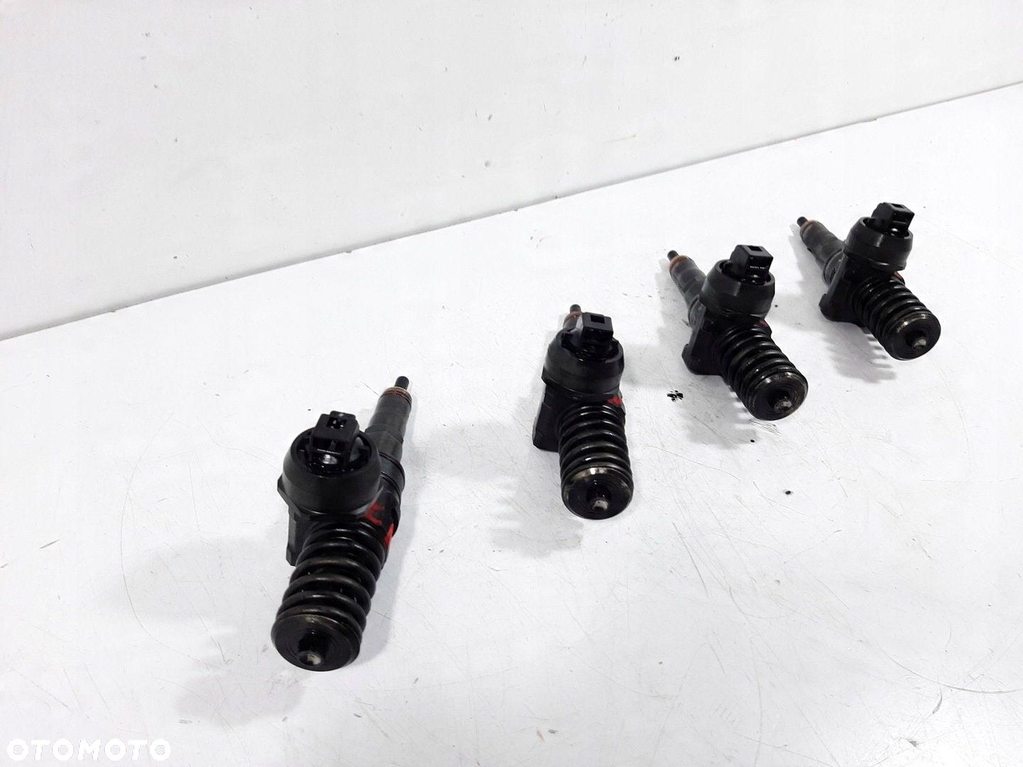 AUDI A3 8P 1.9TDI 105KM 08R WTRYSK WTRYSKIWACZ BOSCH 0414720215 - 3