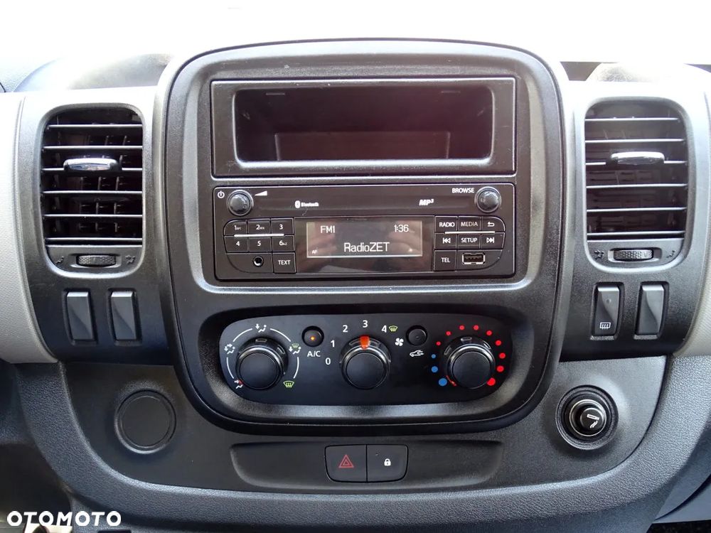 Renault TRAFIC - 12