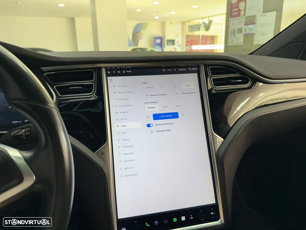 Tesla Model X 100D - 27