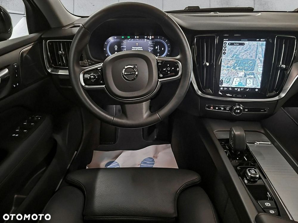 Volvo V60 B4 B Plus Dark - 8