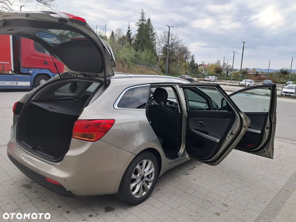 Kia Ceed 1.6 GDI L - 6