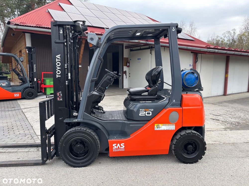 Toyota 8FGF20 GWARANCJA LPG triplex DOSTAWA 53 900 NETTO - 2