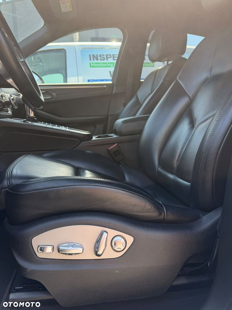 Porsche Macan Standard - 11