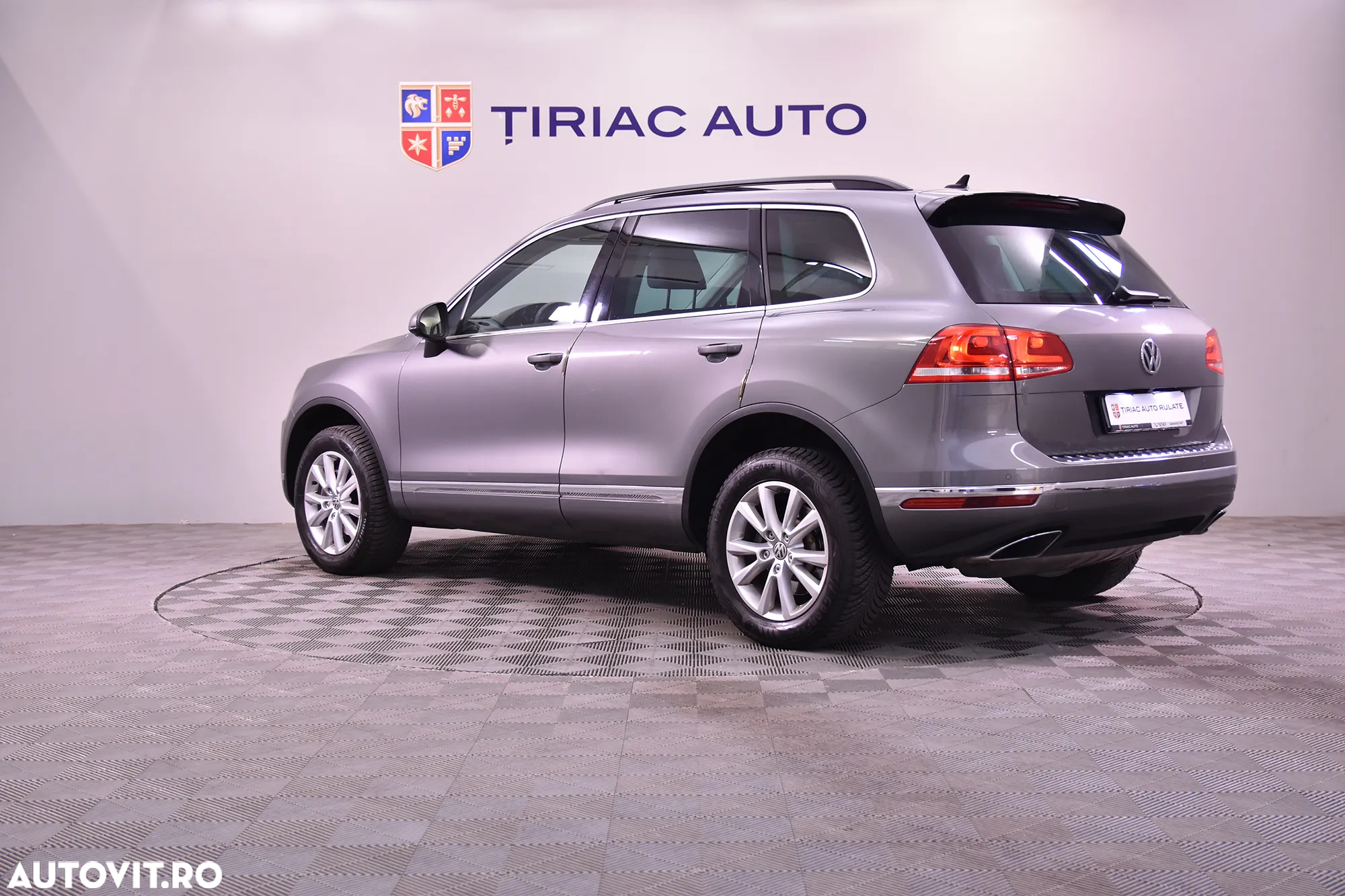 Volkswagen Touareg - 3