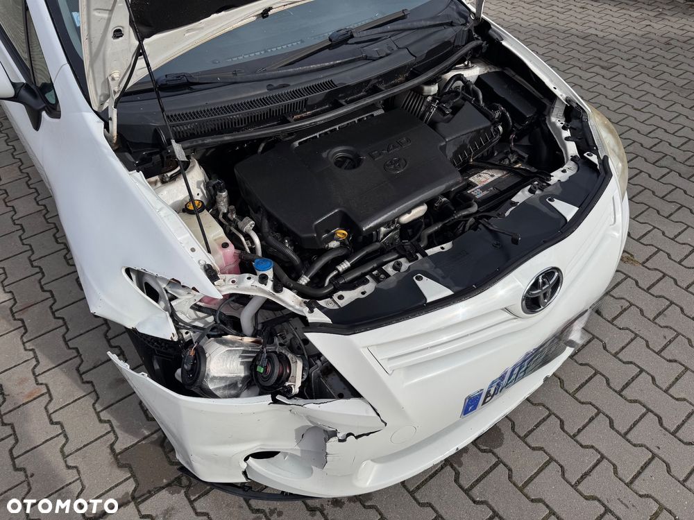 Toyota Auris 2.0 D-4D - 3
