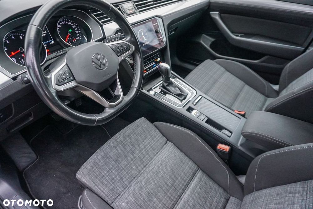 Volkswagen Passat 1.5 TSI EVO Business DSG - 9
