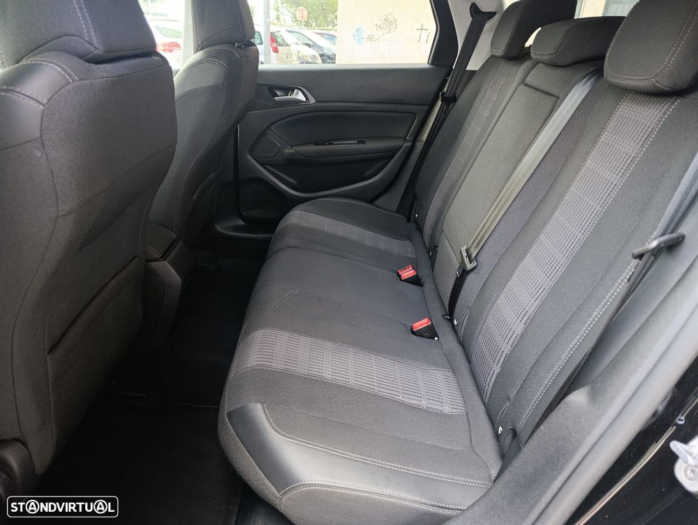 Peugeot 308 SW 1.2 PureTech Allure EAT8 - 23