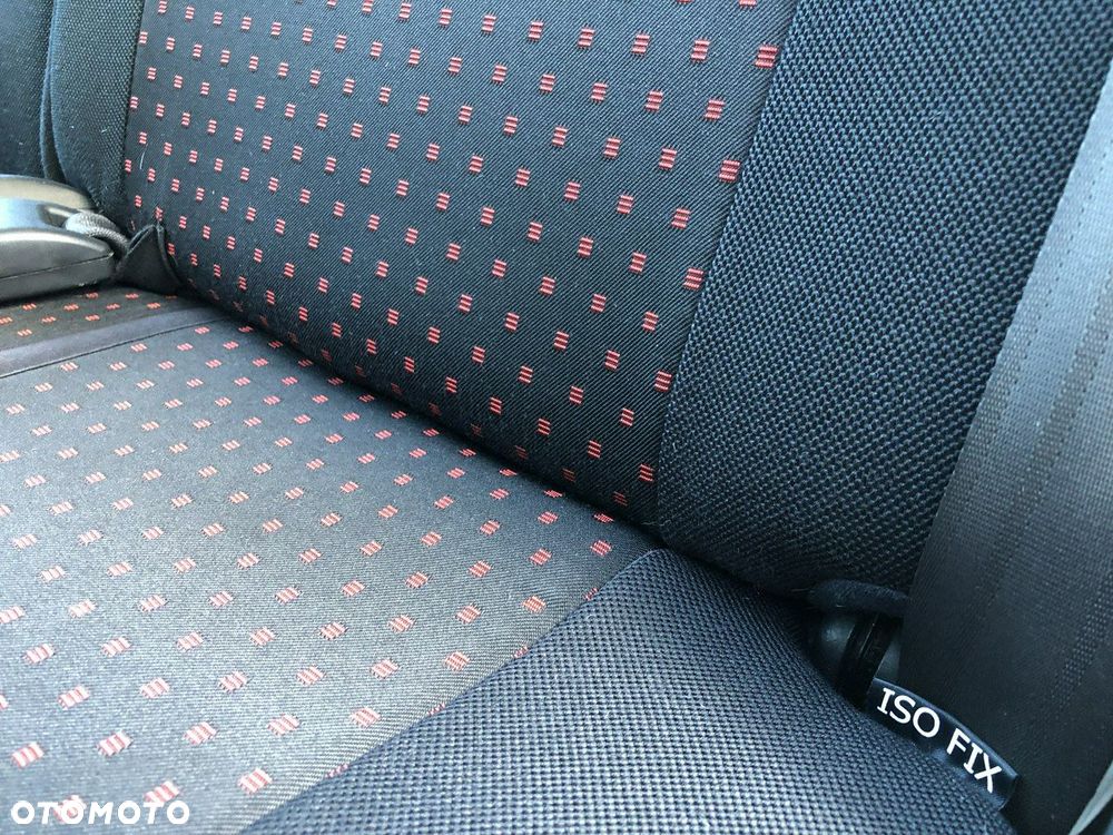 Daihatsu Sirion - 32