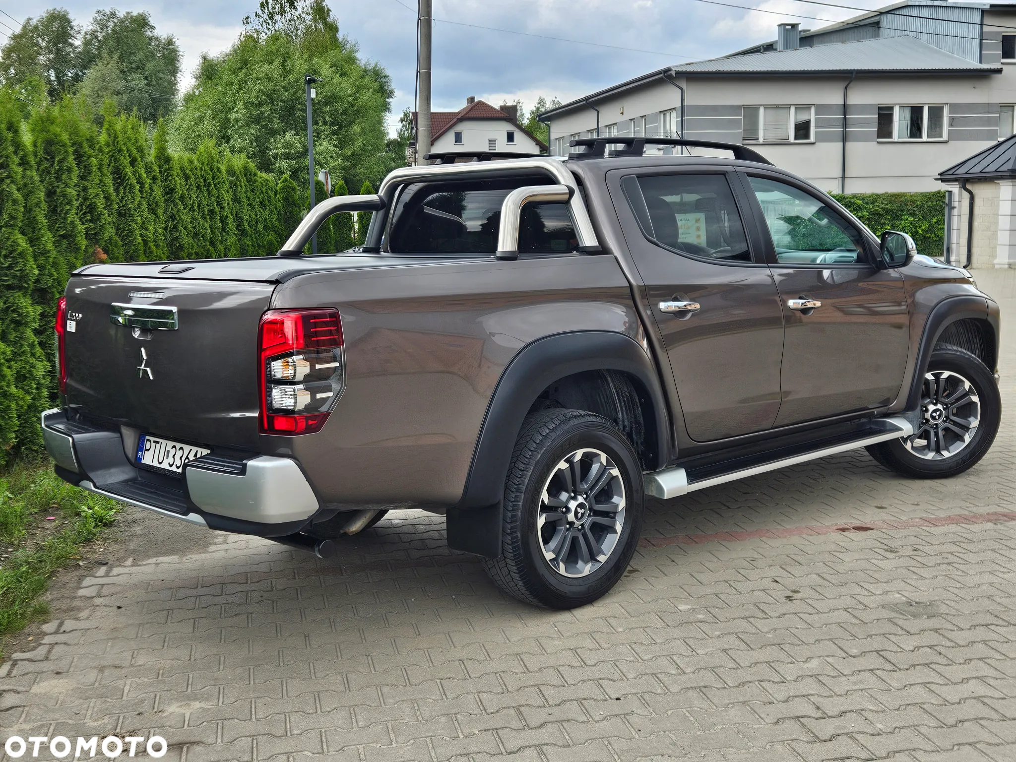 Mitsubishi L200 2.2 d DC Instyle Plus - 3