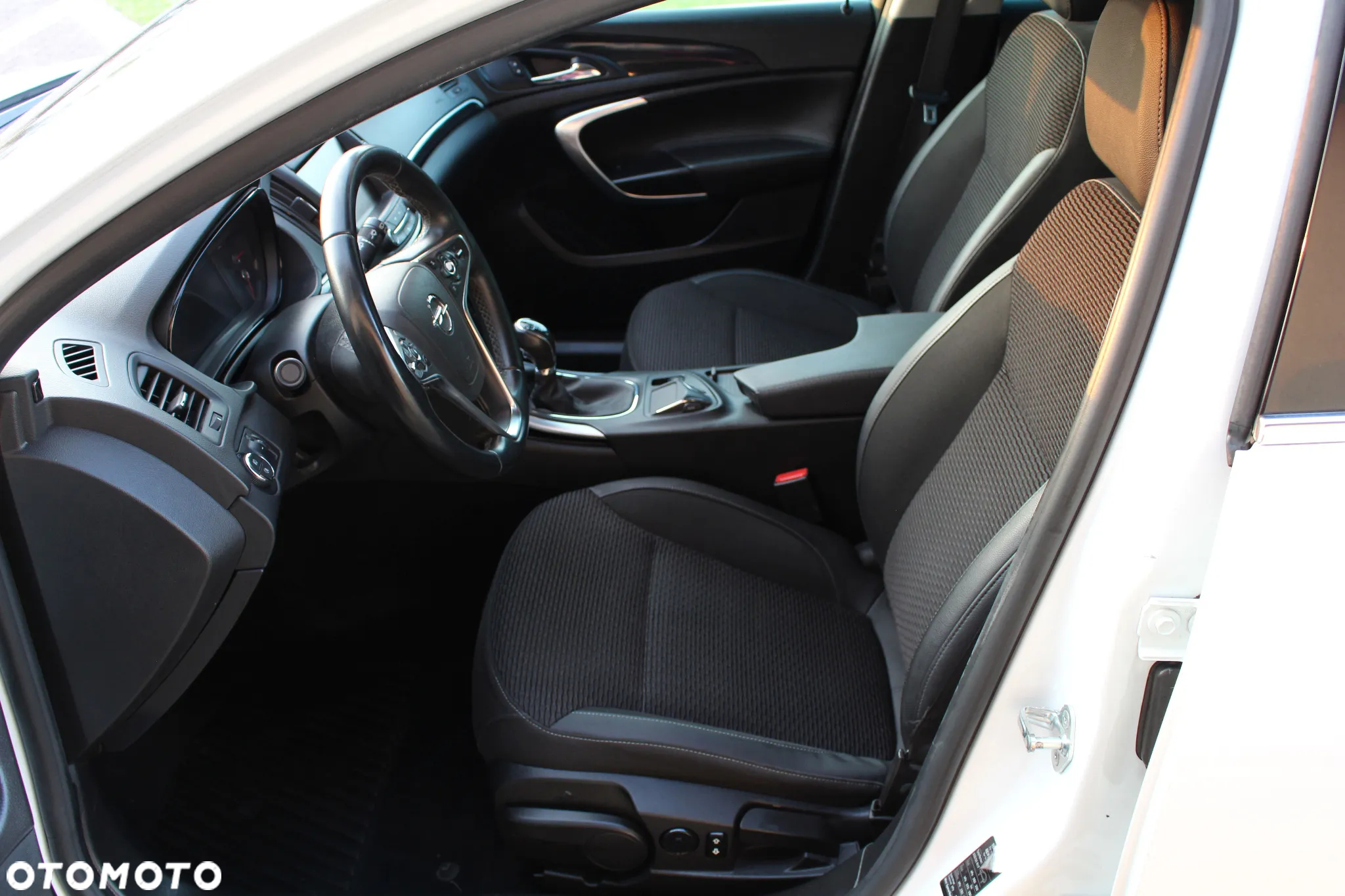 Opel Insignia 2.0 CDTI Cosmo S&S - 12