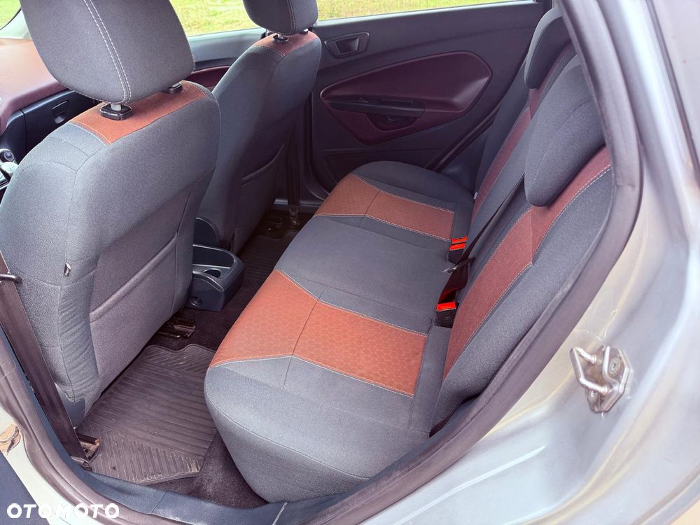 Ford Fiesta 1.4 Champions Edition - 21