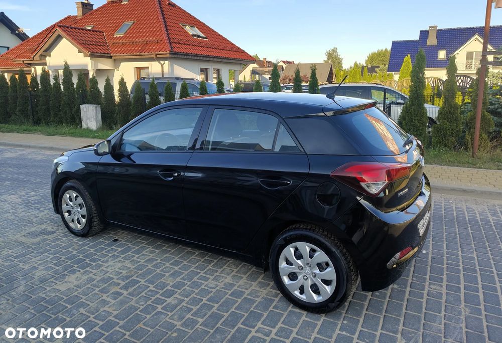 Hyundai i20 blue 1.2 - 4