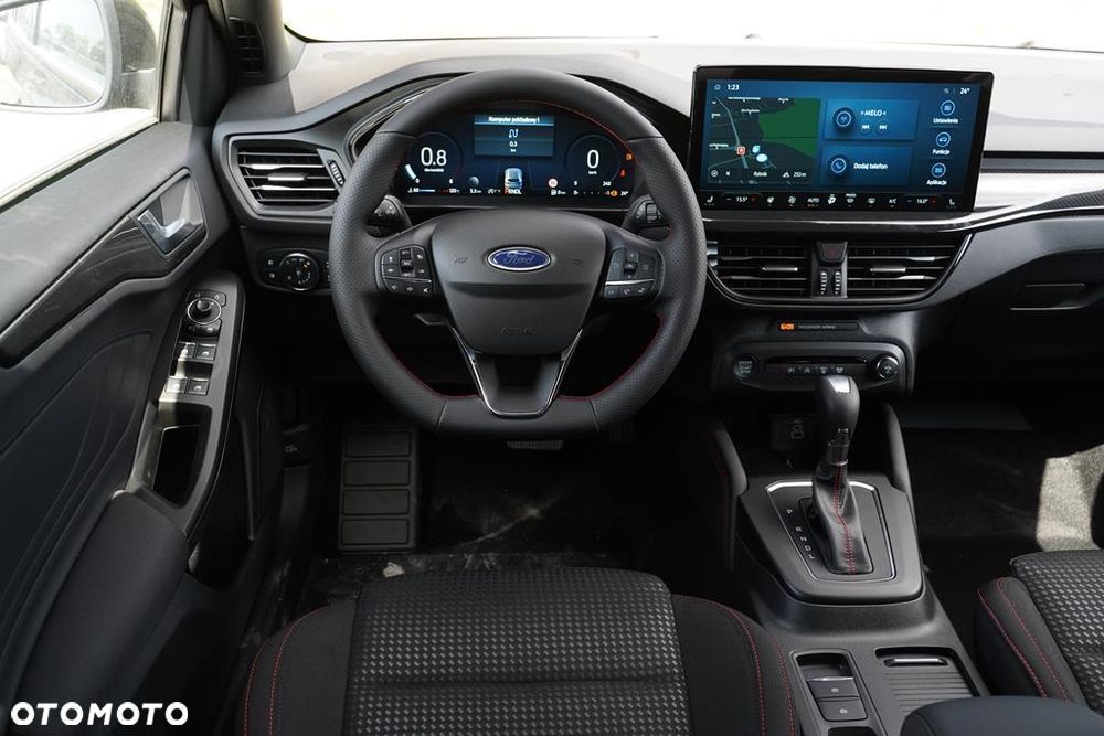 Ford Focus 1.0 EcoBoost mHEV ST-Line X - 12