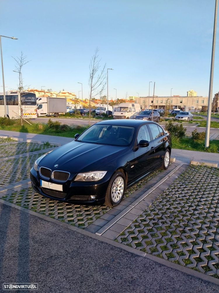 BMW 318 d Navigation - 1