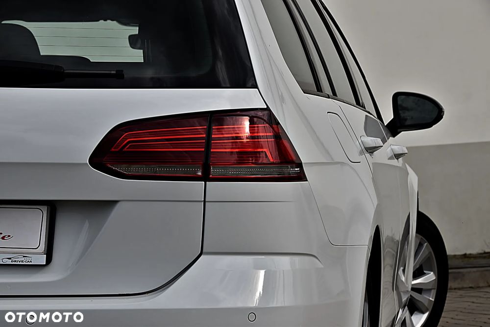 Volkswagen Golf 1.6 TDI BMT Comfortline - 11