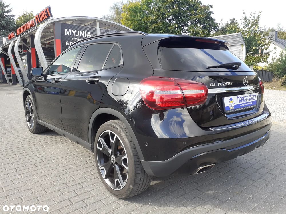 Mercedes-Benz GLA - 3