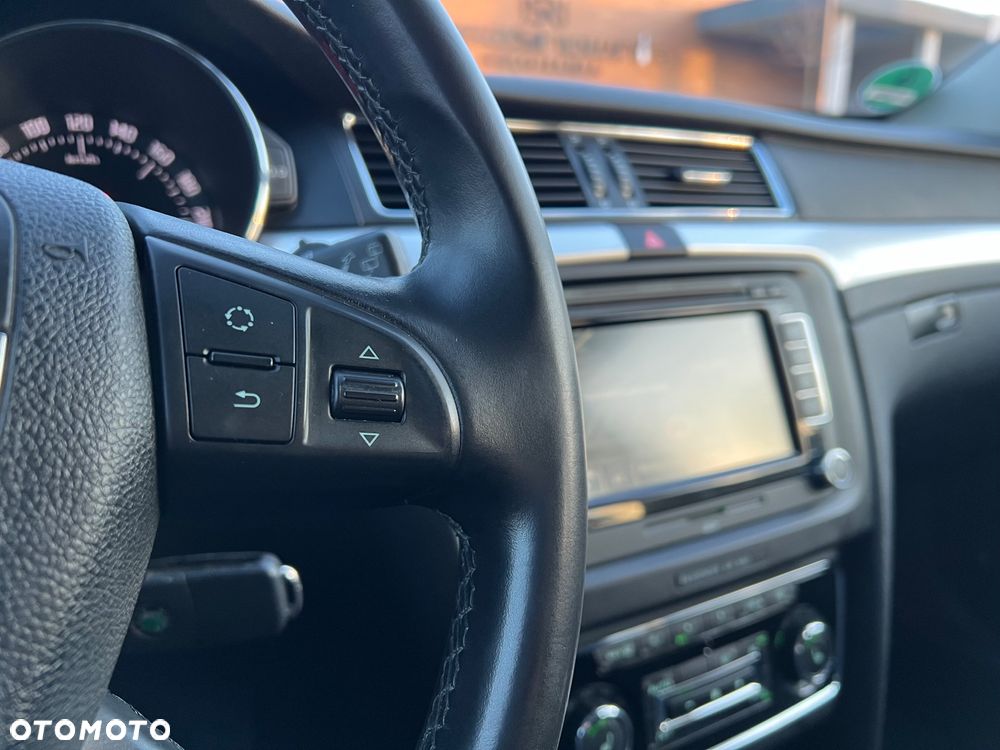 Skoda Superb 2.0 TDI Exclusive - 28