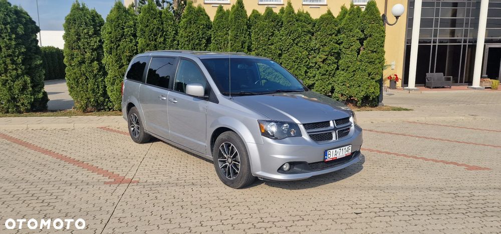 Dodge Grand Caravan - 4