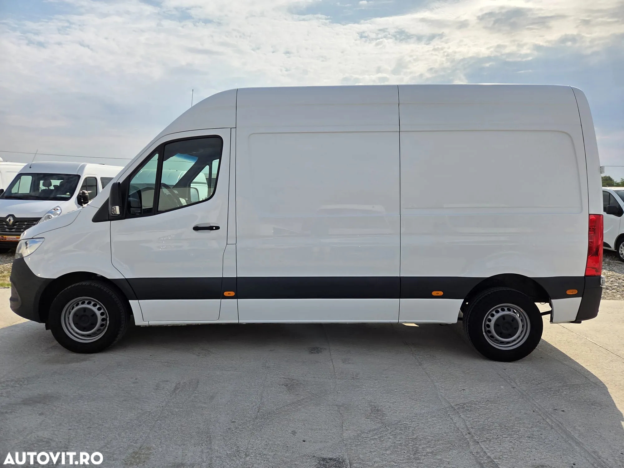 Mercedes-Benz New Sprinter L3H2 - 14