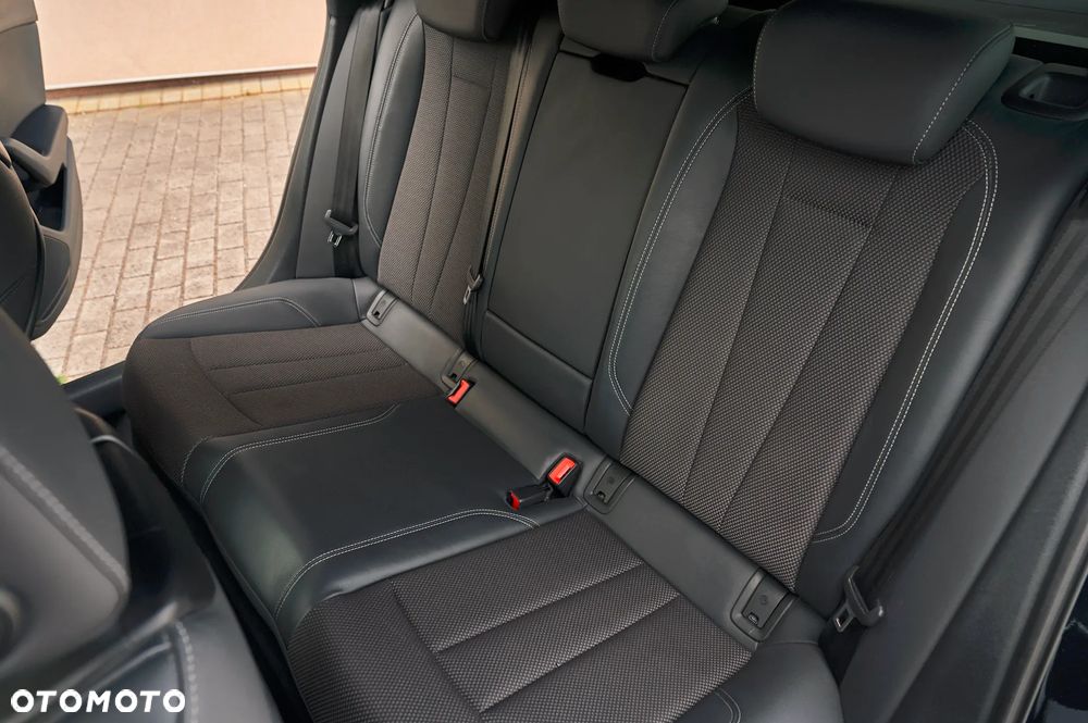 Audi A4 Avant 35 TFSI S tronic S line - 26