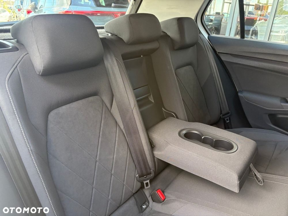 Volkswagen Golf - 16