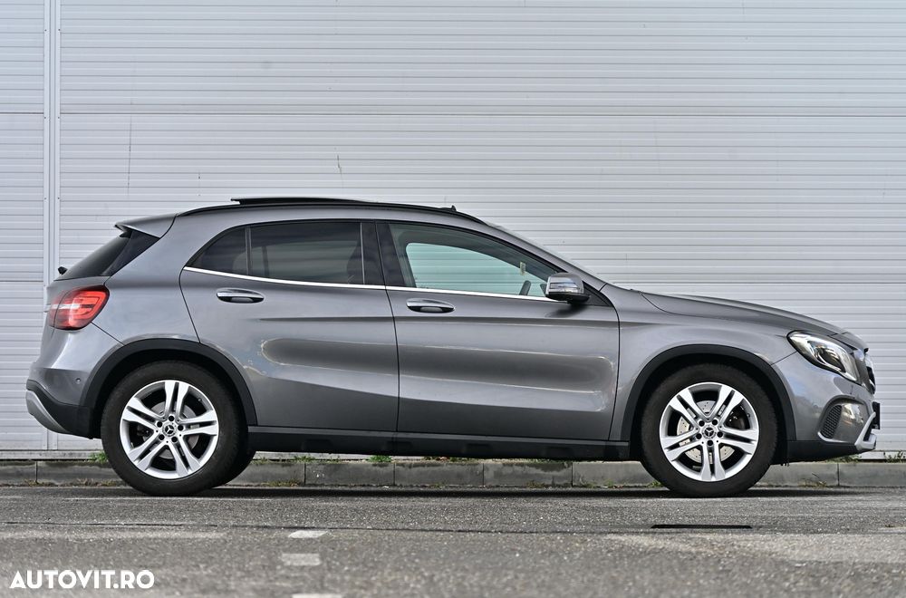 Mercedes-Benz GLA - 36