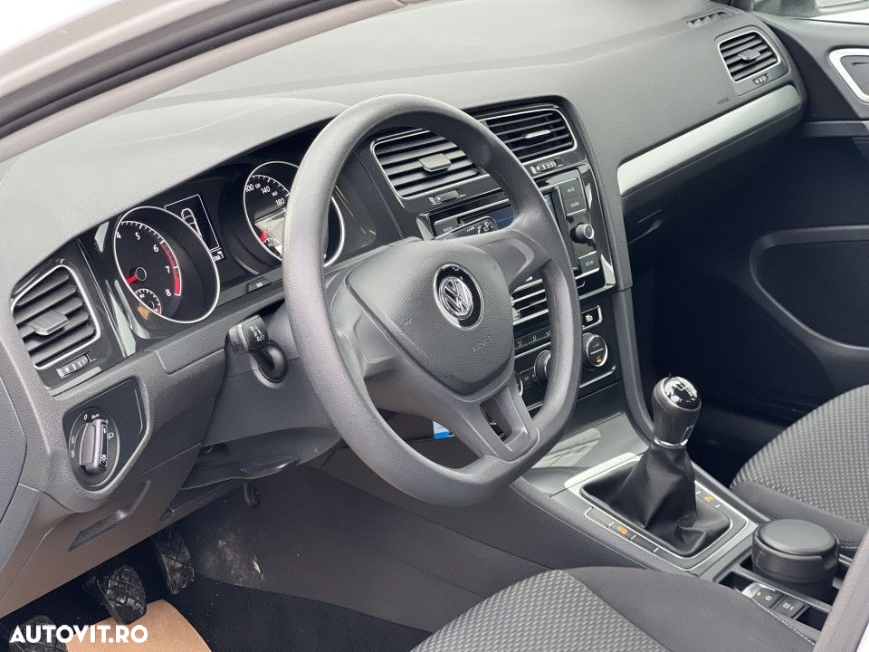 Volkswagen Golf - 4