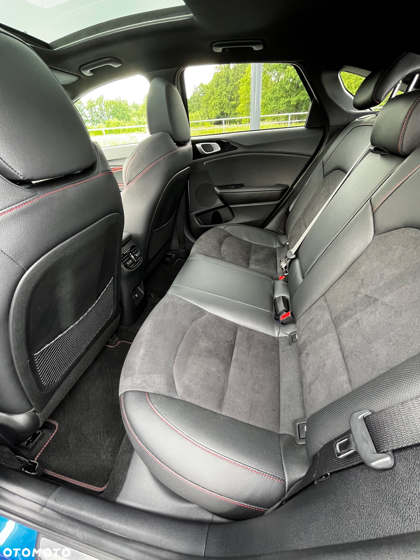 Kia ProCeed 1.6 T-GDI GT DCT - 12