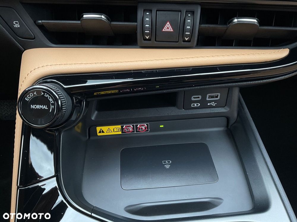 Lexus NX 350h Prestige AWD - 27